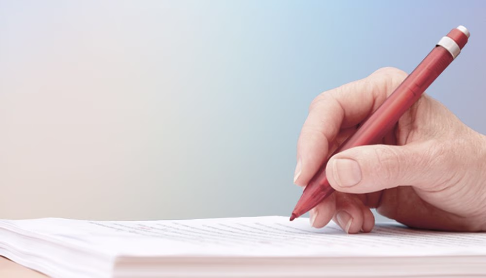 【弁護士監修】契約書の訂正方法は? 訂正印・捨印・覚書などを例とともに徹底解説