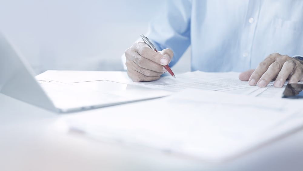 【弁護士監修】賃金台帳の保管期間と保存方法を徹底解説! 違反のリスクと電子化のポイント